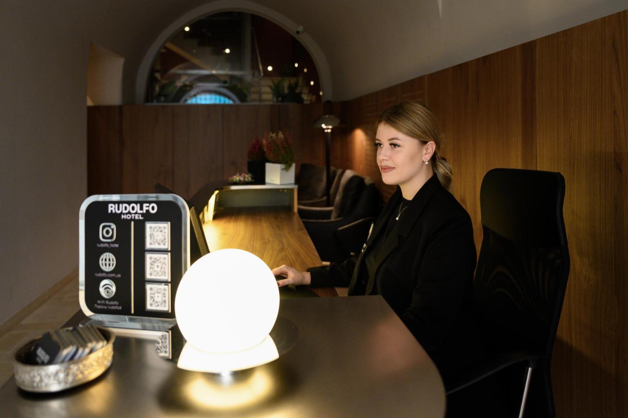 Rudolfo Hotel リヴィウ エクステリア 写真