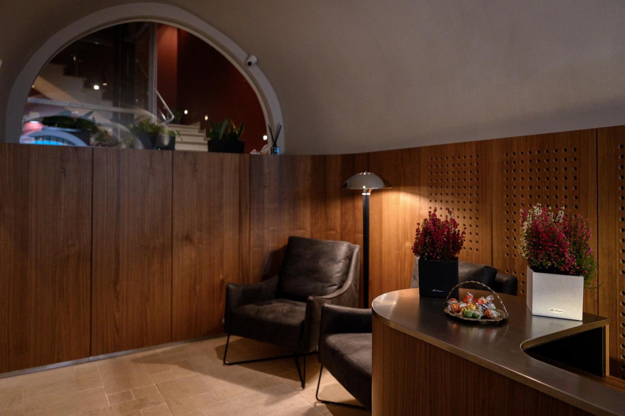 Rudolfo Hotel リヴィウ エクステリア 写真