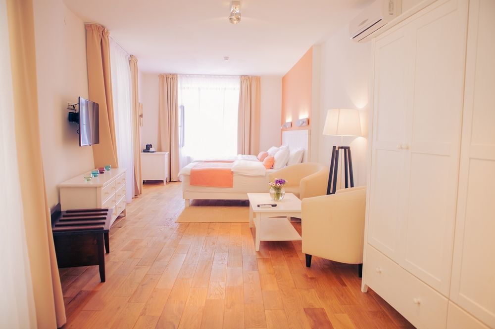 Rudolfo Hotel リヴィウ エクステリア 写真