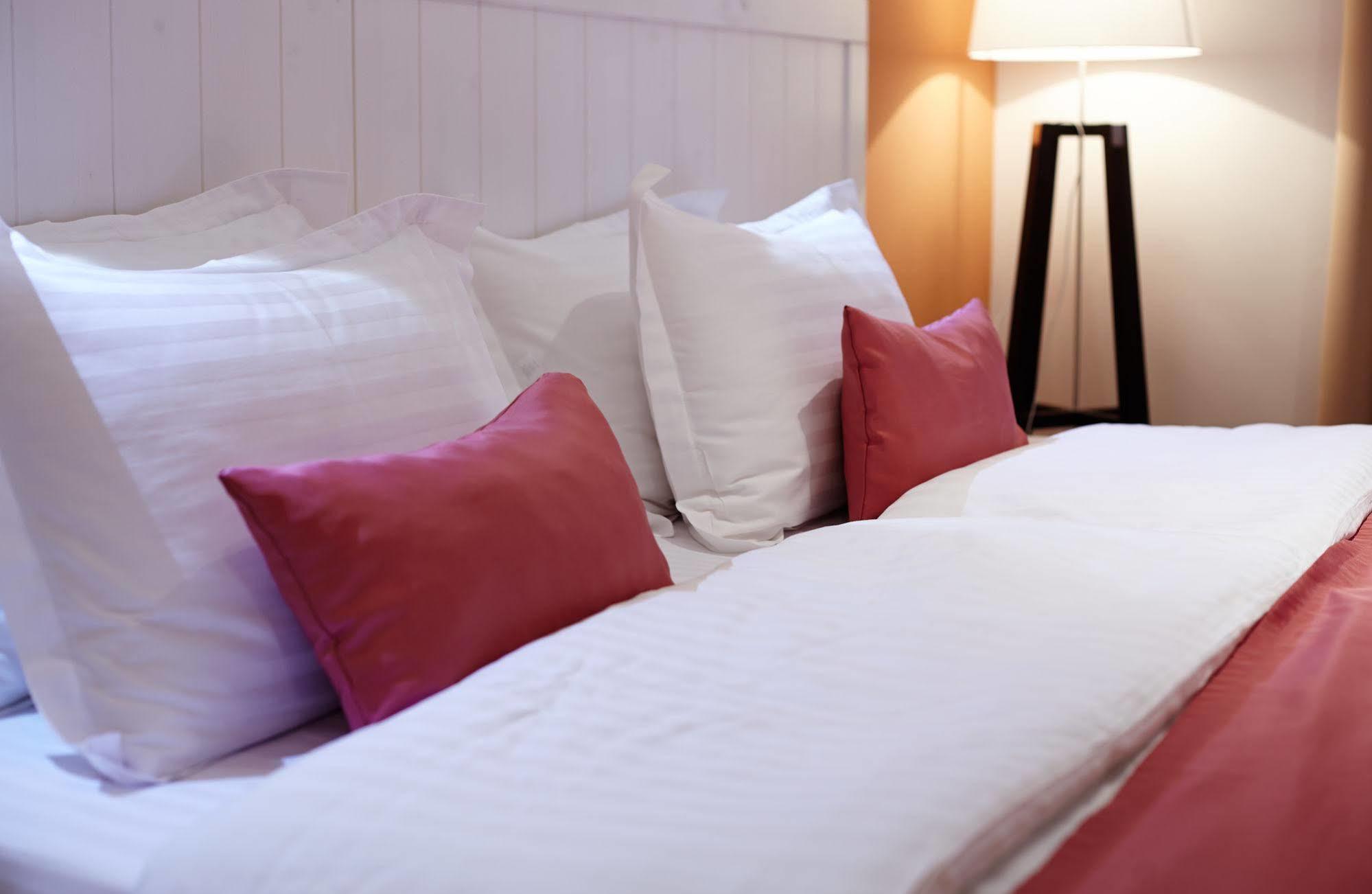 Rudolfo Hotel リヴィウ エクステリア 写真