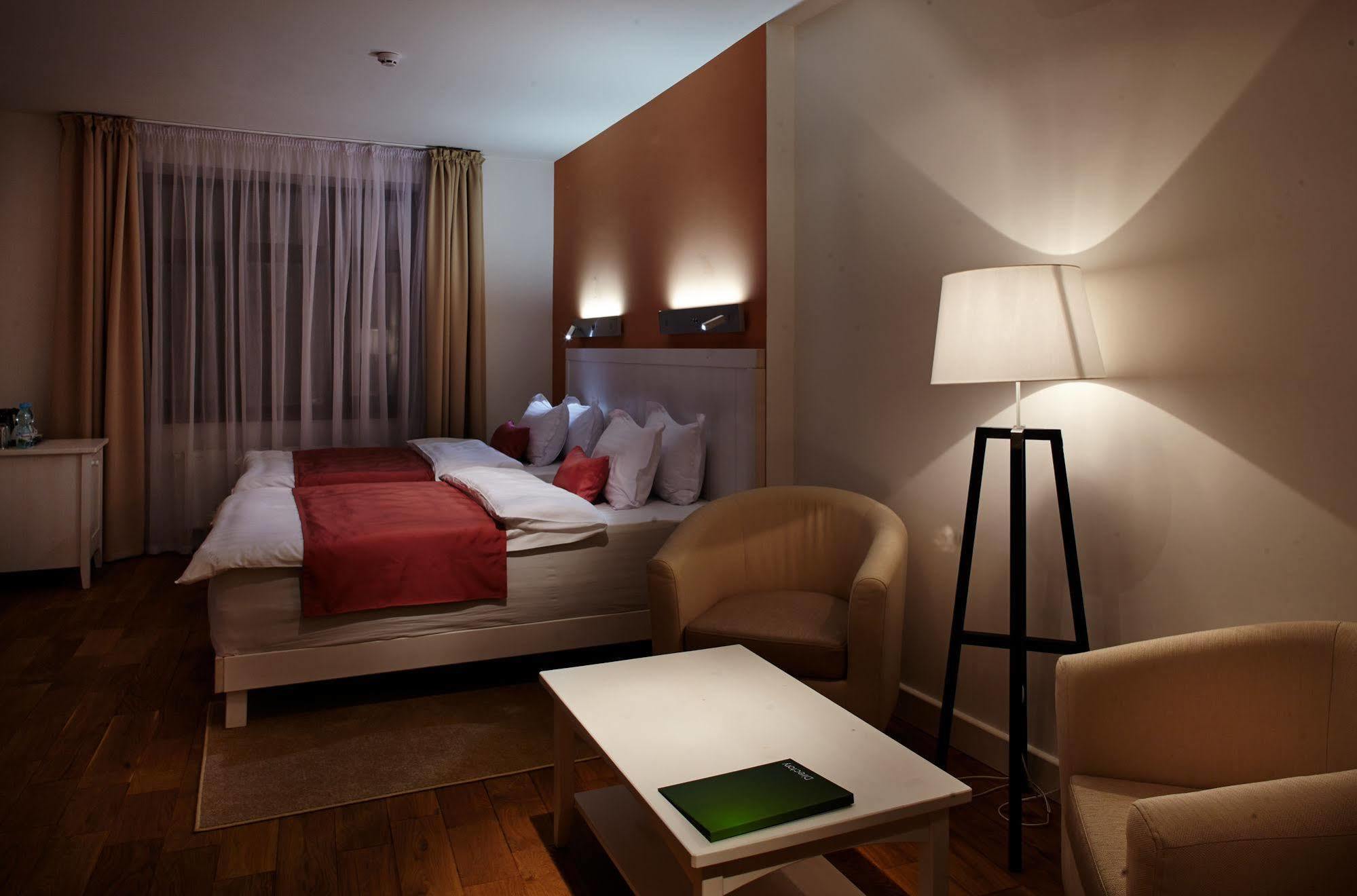 Rudolfo Hotel リヴィウ エクステリア 写真